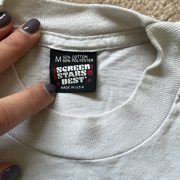 Vintage Women’s T-shirt 1991 size Medium - Made in USA - Picture 4 of 6